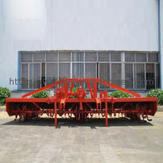 Montowana na ciągniku maszyna do sadzenia manioku 8Ha / dzień 4 rzędy Ridger ciągniony przez ciągnik