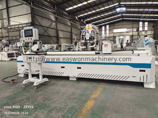 Dostosowalna maszyna do drzwi CNC z oś Z 20 Rurociąg przewodni oświatowy i 750W * 2/400W * 1 Servo Motors